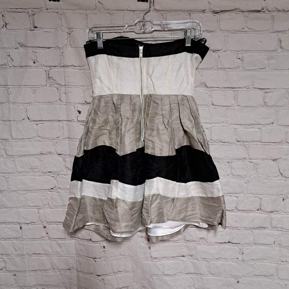 🧡𝅺BEBE Striped Silk/Linen Blend Strapless Dress - Picture 5 of 5